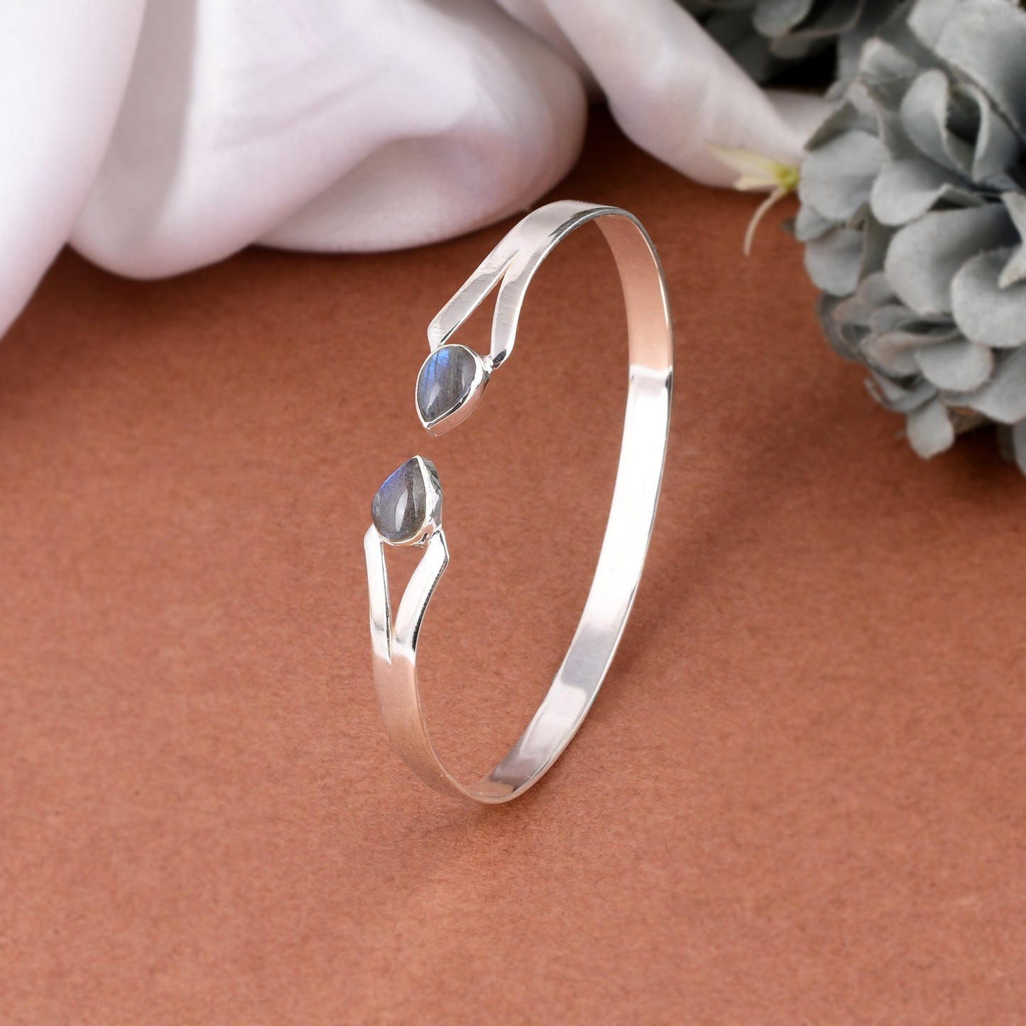 Silver Labradorite Openable Kada Bangle/Bracelet