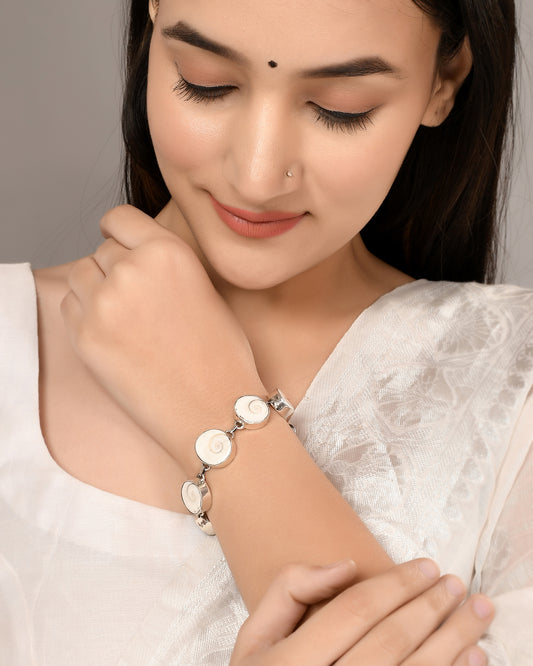 Silver Sea Shell Drop Bracelet