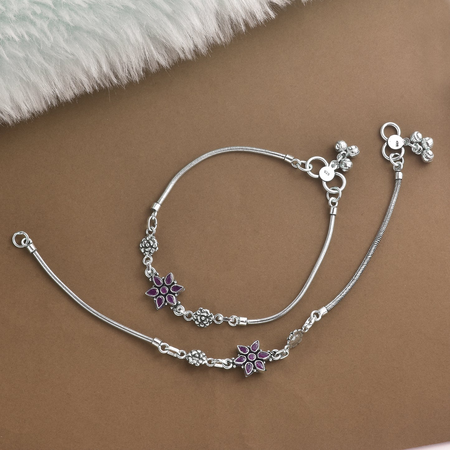 Silver Daisy Flower Cut Stone Anklet( Pair)
