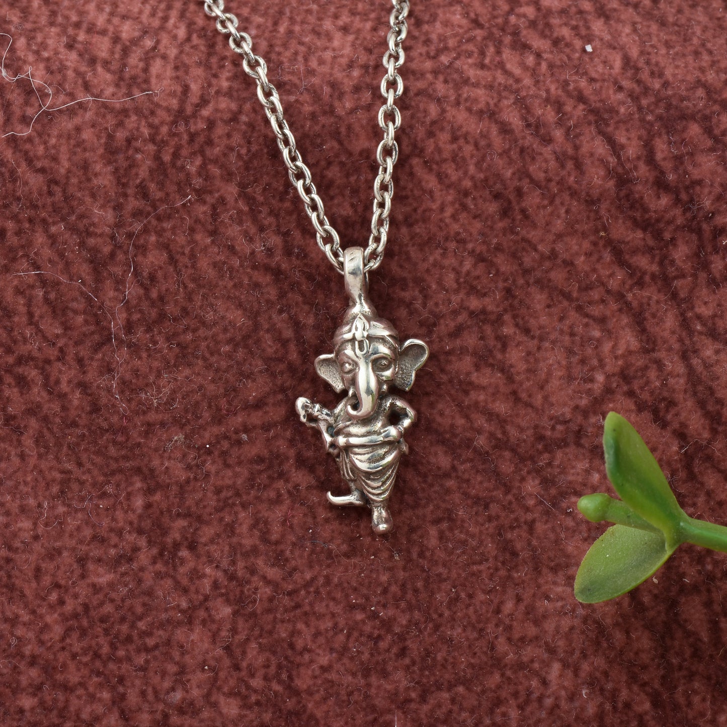 Silver Ganesha Idol Pendant With Chain