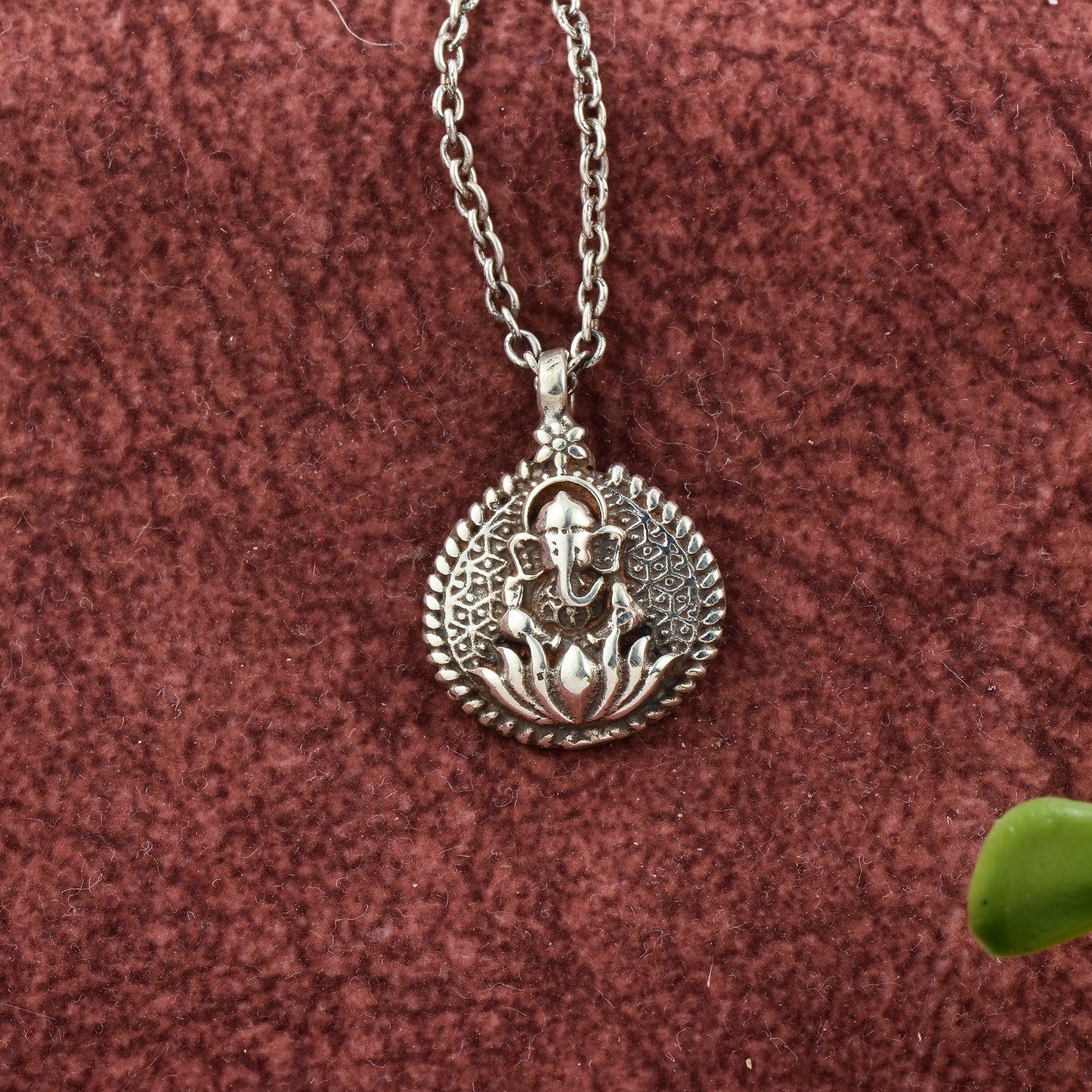 Silver Kamal And Ganesha Pendant With Chain