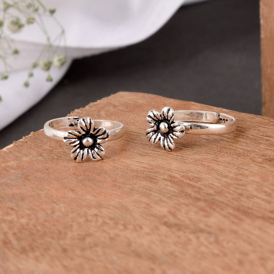 Silver Dazzling Floral Toe-Rings ( Pair)