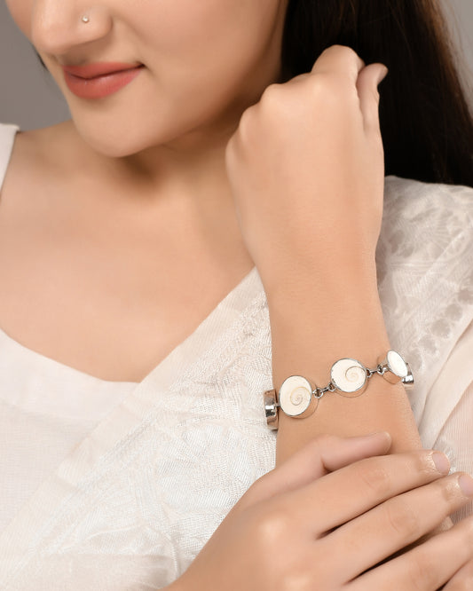 Silver Sea Shell Drop Bracelet
