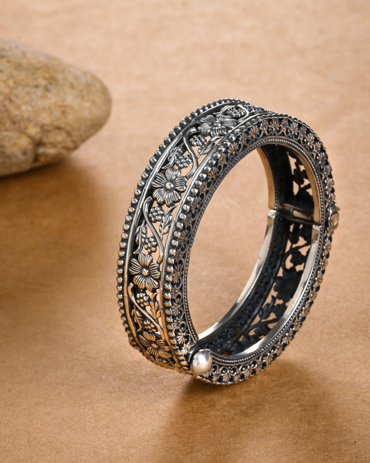 Antique Floral Silver Kada Bangle