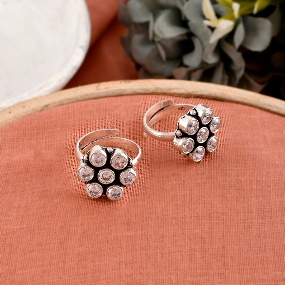 Silver Zircon Flower Toerings( Pair)