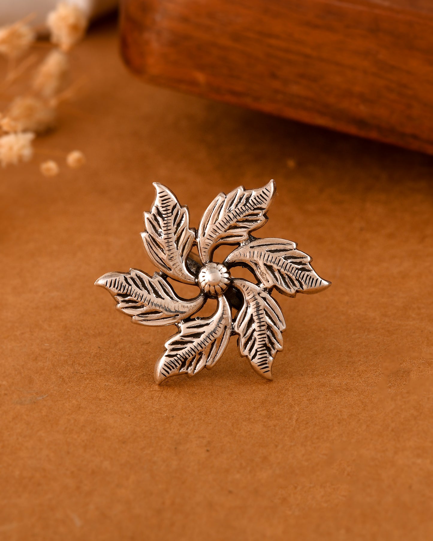 Silver Spiral Leaf Flower Ring