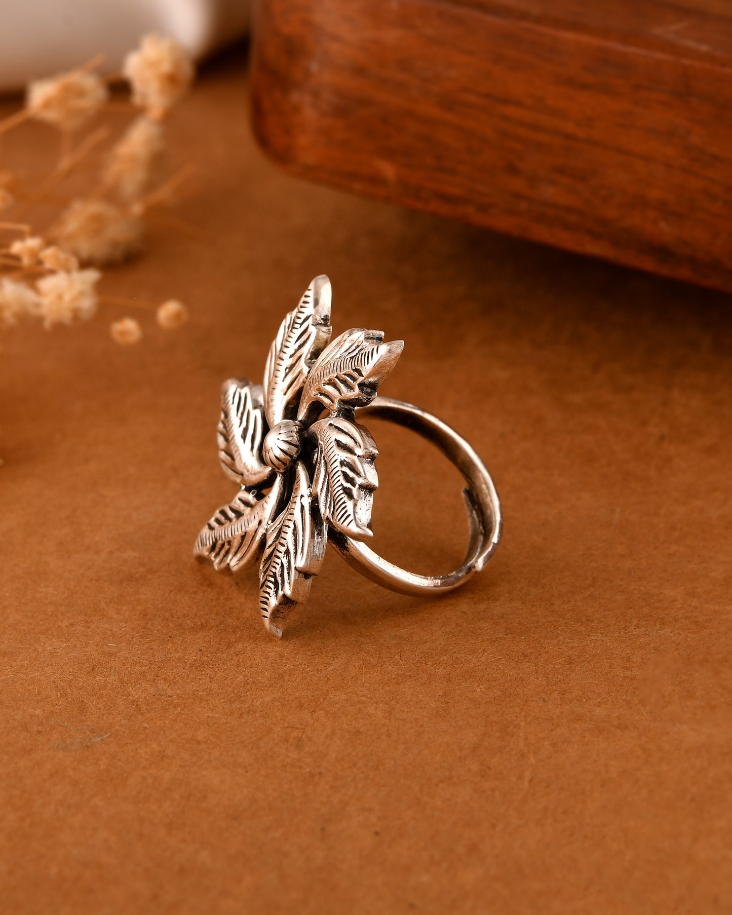 Silver Spiral Leaf Flower Ring