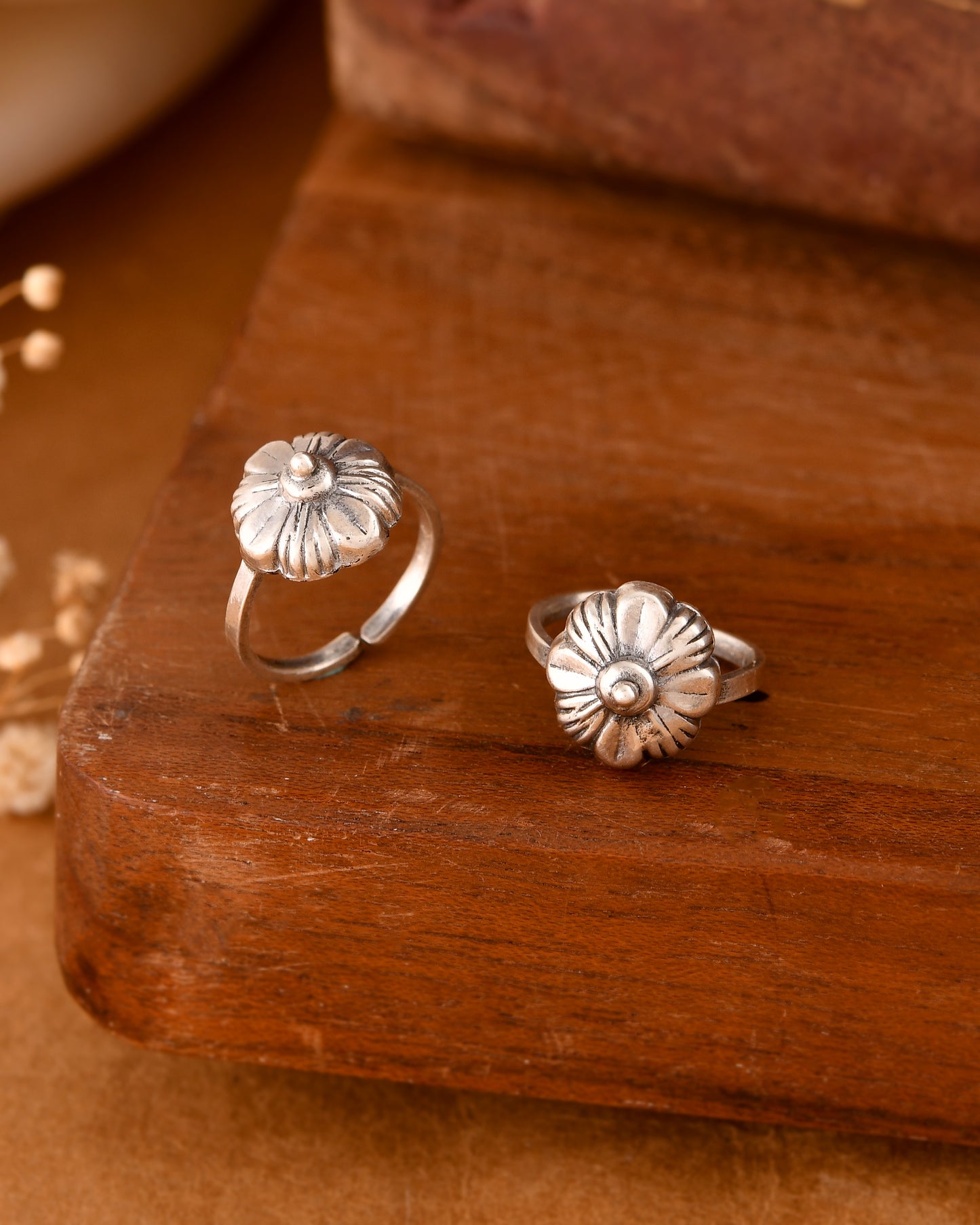 Floral Grace Toe-rings ( Pair)