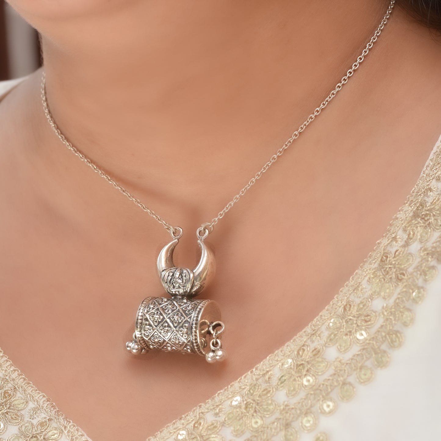 Silver Laxmi Openable Box Pendant With Chain