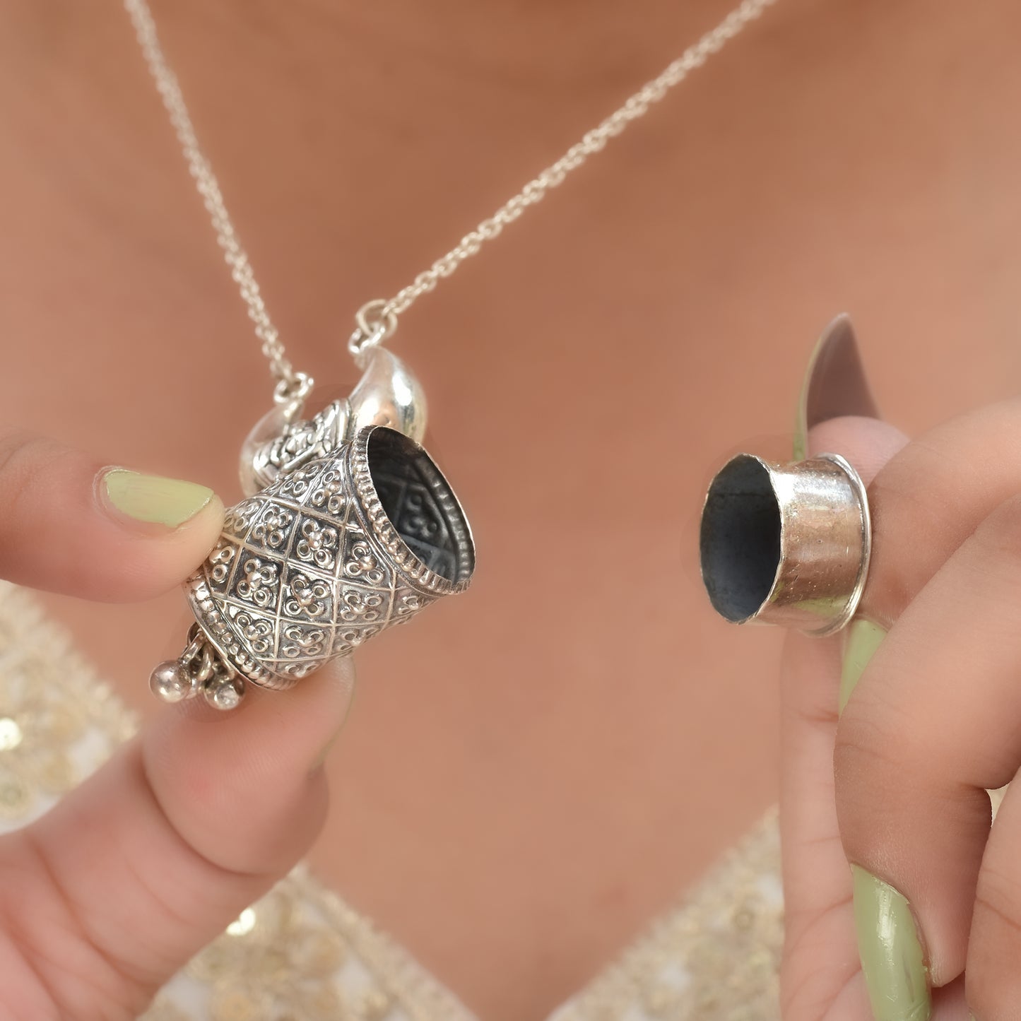 Silver Laxmi Openable Box Pendant With Chain