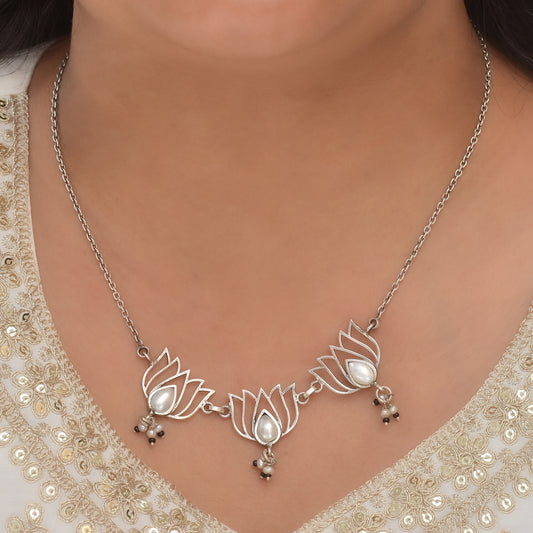 Silver Kamal Phool Necklace
