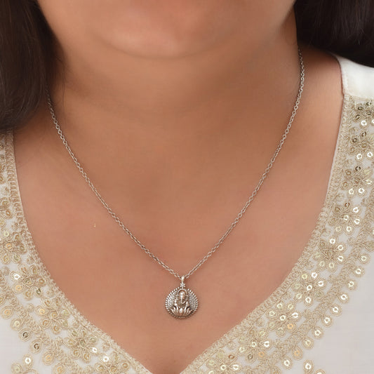 Silver Kamal And Ganesha Pendant With Chain