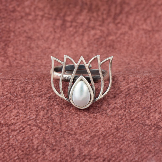 Silver Lotus Pearl Ring