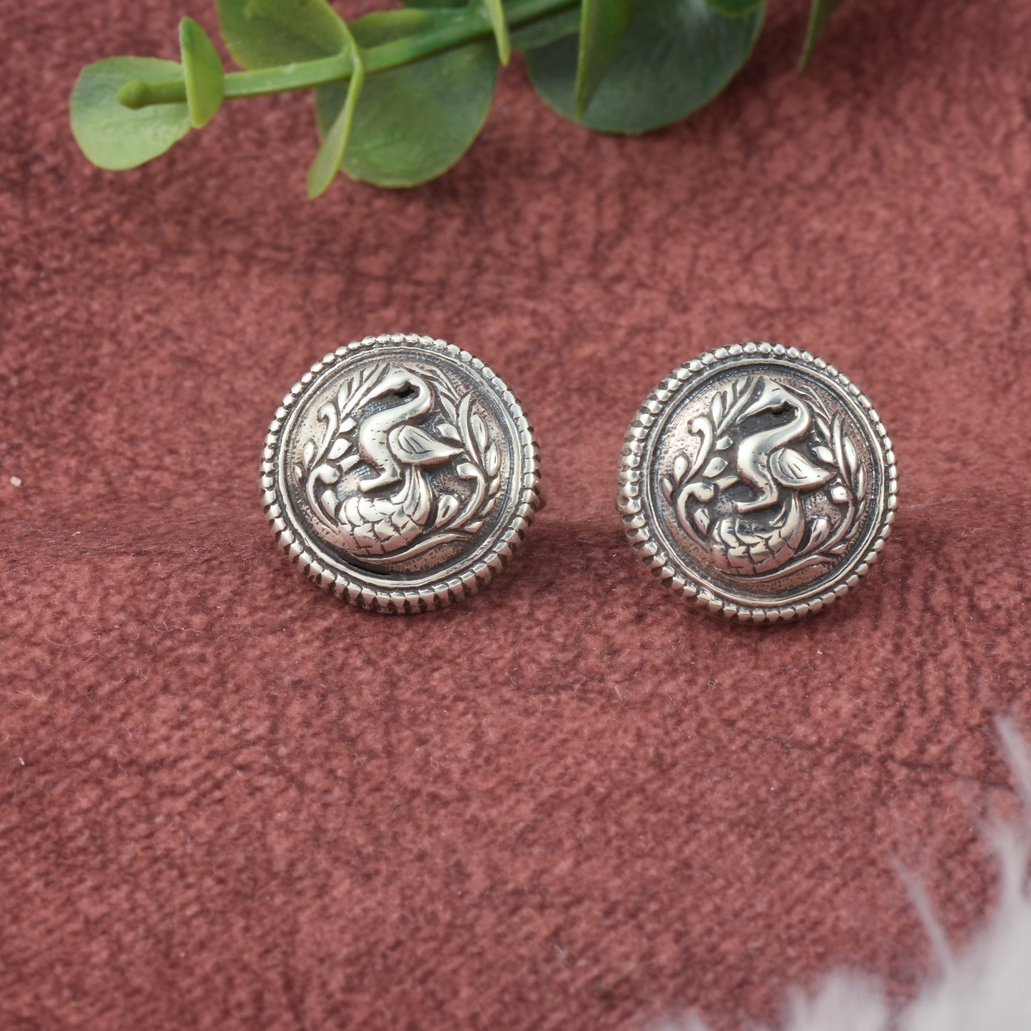 Silver Swan Mandala Toerings